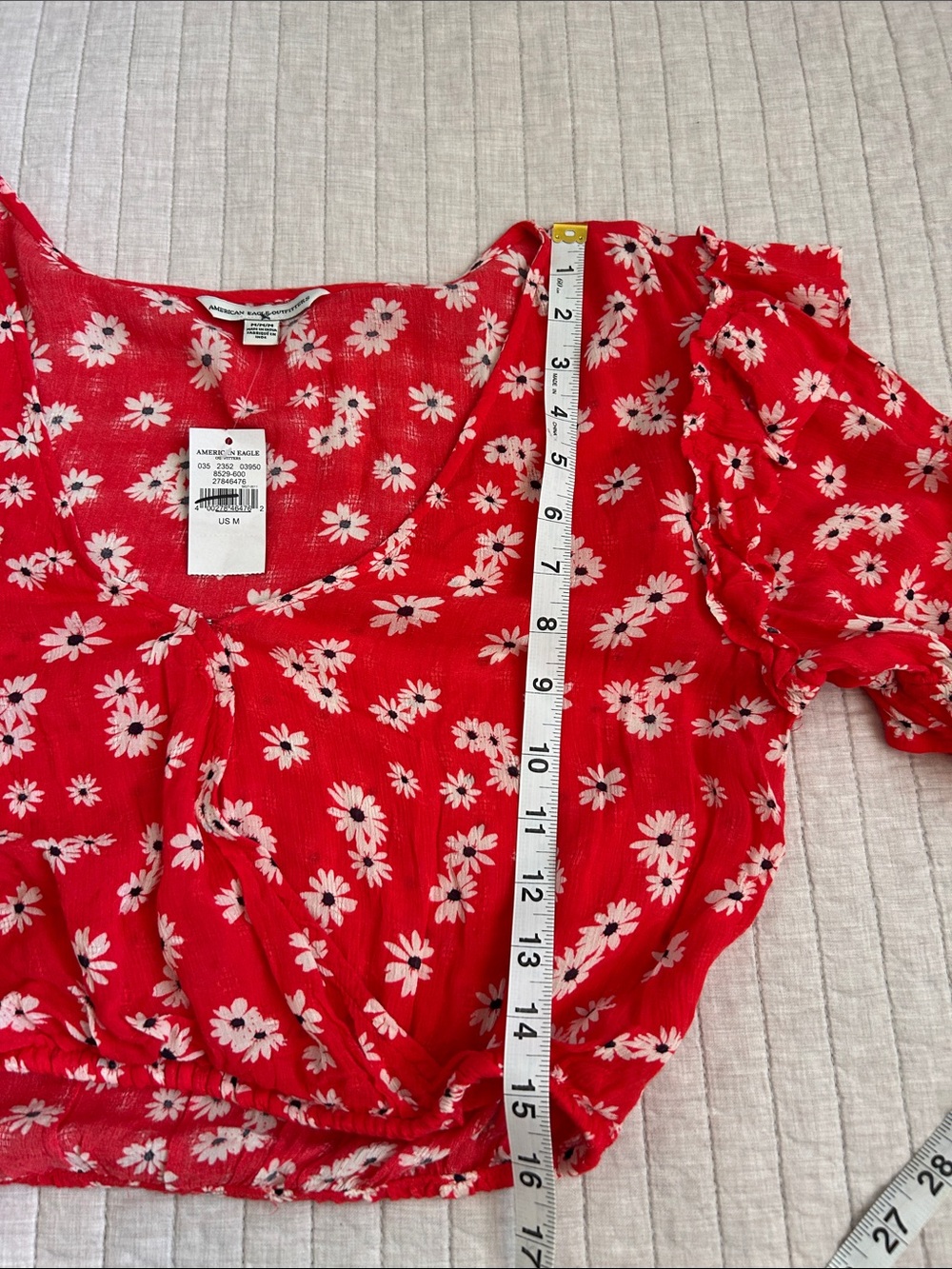 American Eagle red floral crop V faux wrap, ruffle short sleeve BoHo blouse M - Picture 7 of 9